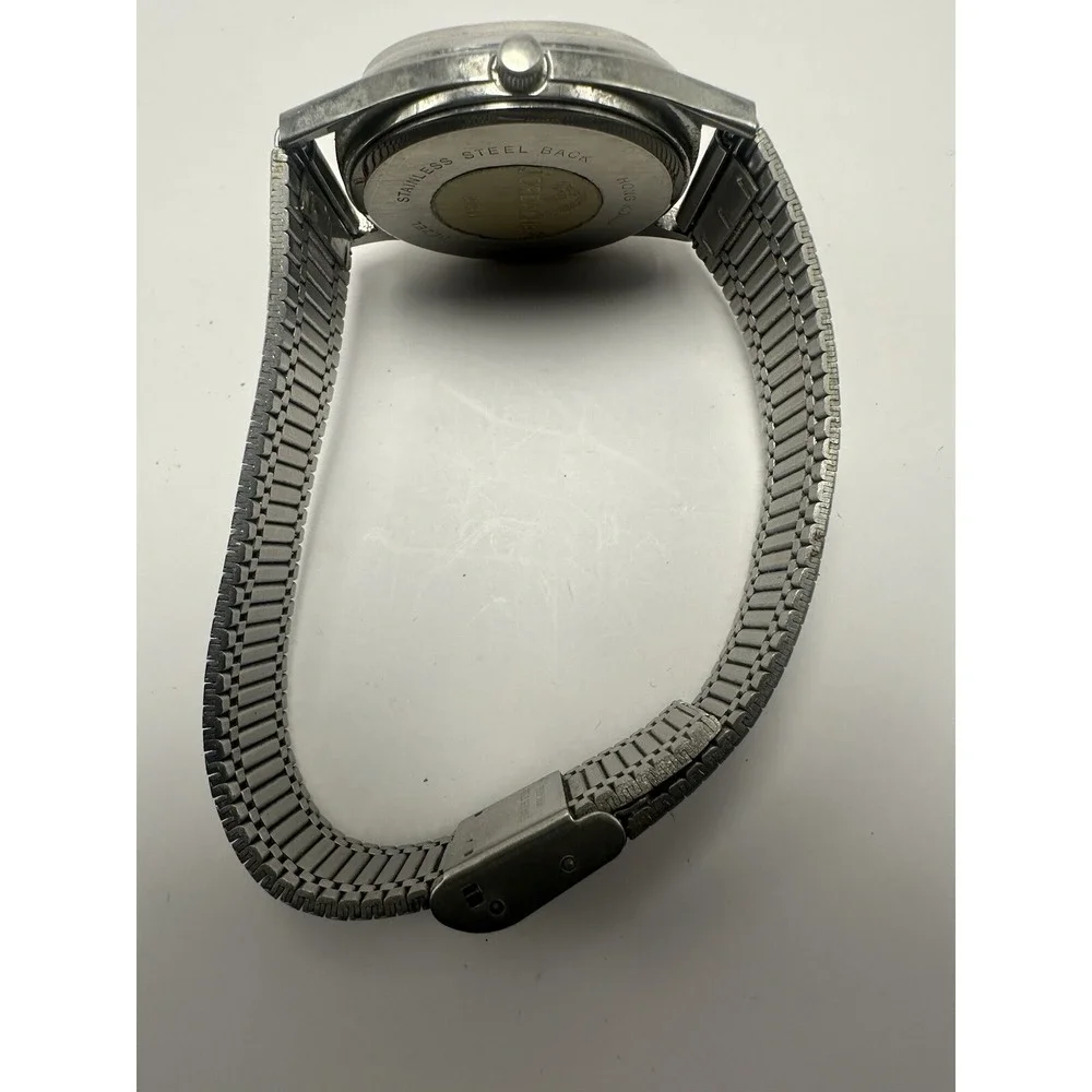 Jordache Watch 29810 Mens New Battery 32MM 8